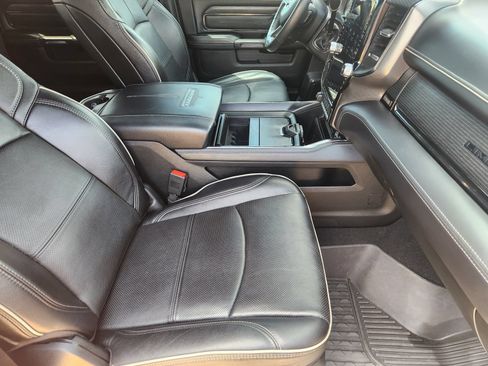 Used 2024 RAM 2500 Limited AWD/4WD image 17