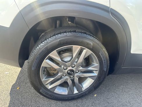 Used 2021 Kia Seltos S image 34