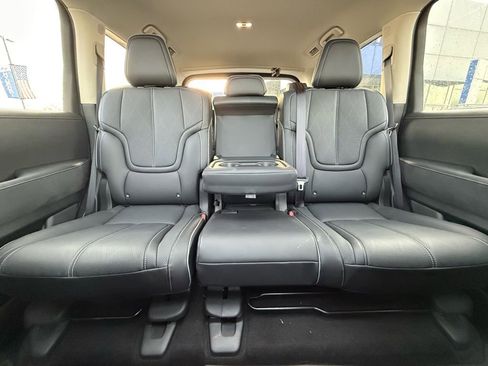 Used 2025 INFINITI QX80 Sensory image 29