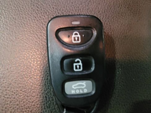 Used 2018 Hyundai Elantra SE w/ Cargo Package FWD image 32