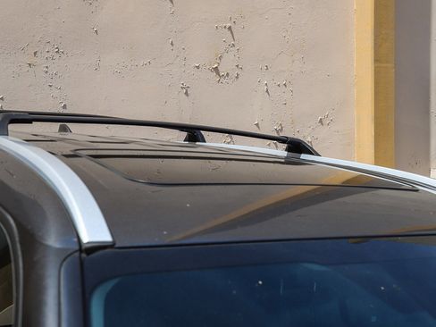 Used 2022 Toyota Highlander XLE FWD image 13