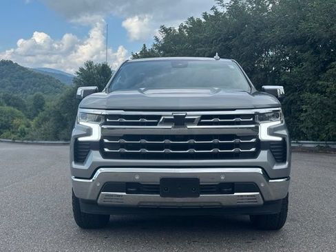 Used 2024 Chevrolet Silverado 1500 LTZ w/ LTZ Convenience Package II AWD/4WD image 2