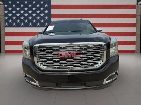 Used 2018 GMC Yukon Denali w/ Denali Ultimate Package RWD image 2
