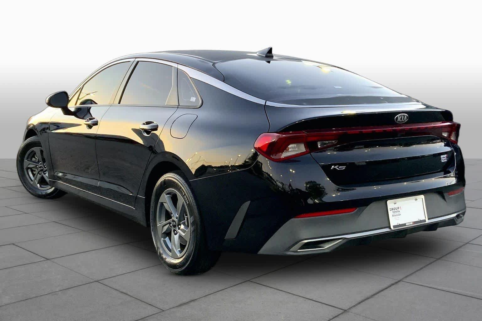 Used 2021 Kia K5 LX FWD image 11
