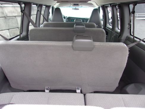 Used 2016 Chevrolet Express 3500 LT w/ LT Preferred Equipment Group image 16