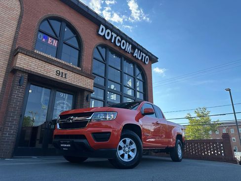 Used 2019 Chevrolet Colorado W/T w/ WT Convenience Package AWD/4WD image 3