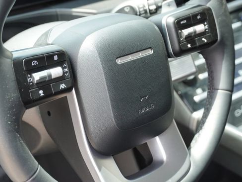Used 2025 Hyundai Santa Fe SE FWD image 25