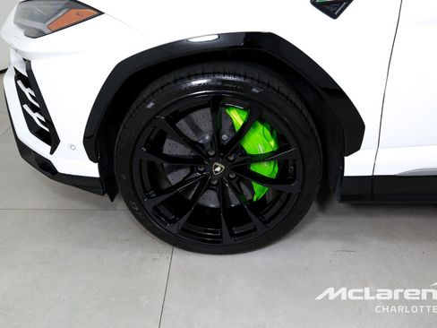 Used 2019 Lamborghini Urus AWD/4WD image 34