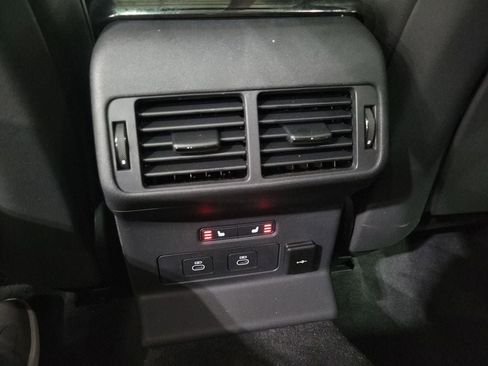 New 2026 Land Rover Range Rover Velar Dynamic SE image 23