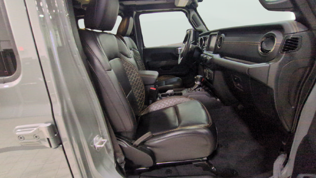 Used 2022 Jeep Wrangler Unlimited Sahara AWD/4WD image 13