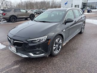 Used 2018 Buick Regal Essence w/ Driver Confidence Package #1 video 1