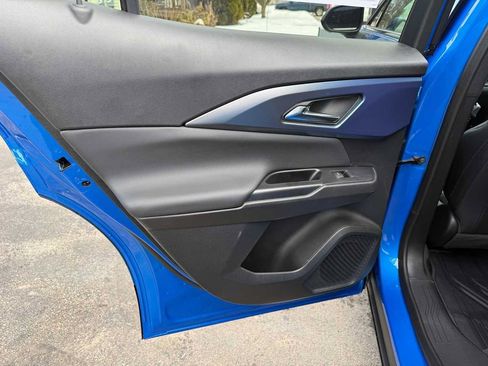 New 2026 Chevrolet Equinox EV LT image 19