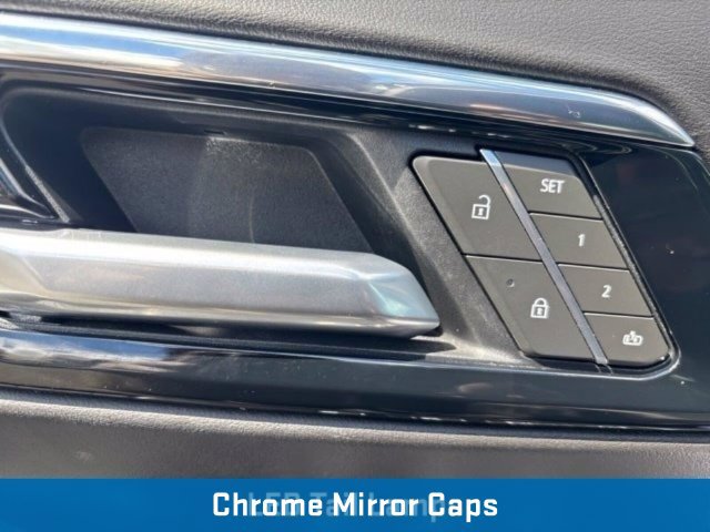 Used 2025 Chevrolet Suburban Premier AWD/4WD image 18