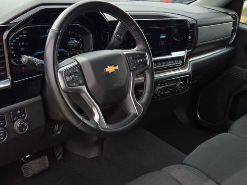 Used 2025 Chevrolet Silverado 1500 LT image 21
