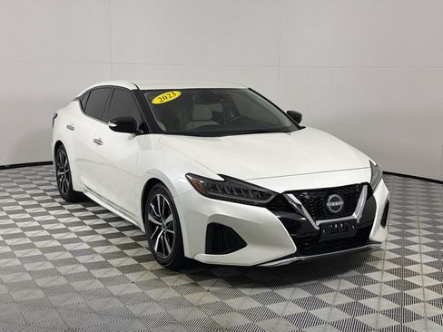 Used 2023 Nissan Maxima SV w/ Floor Mat Group FWD image 3