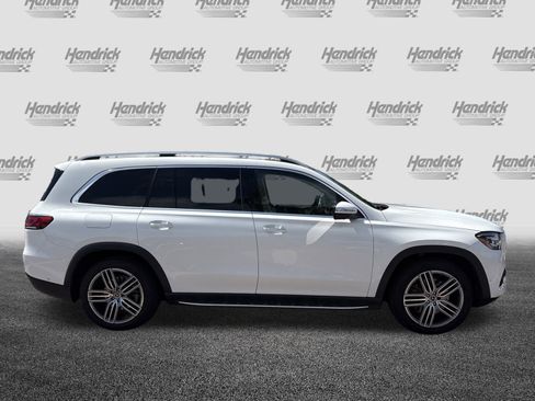 Used 2022 Mercedes-Benz GLS 450 4MATIC image 11
