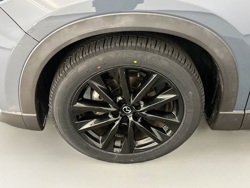 Used 2023 MAZDA CX-9 Carbon Edition image 11