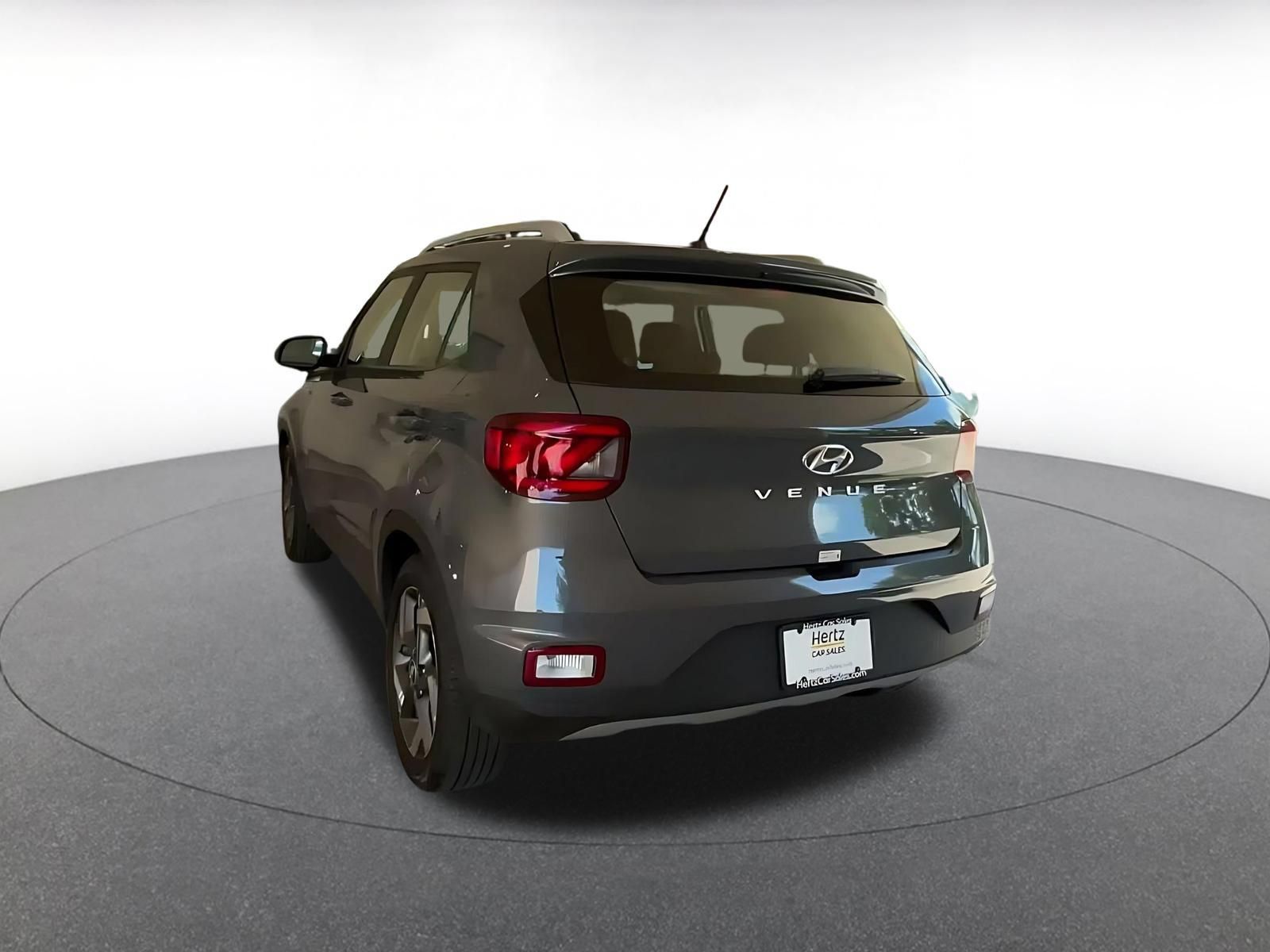Used 2026 Hyundai Venue SEL FWD image 10