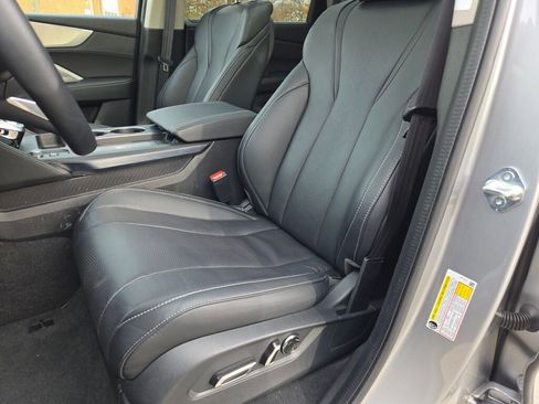 Certified 2025 Acura MDX w/ Technology Package image 28