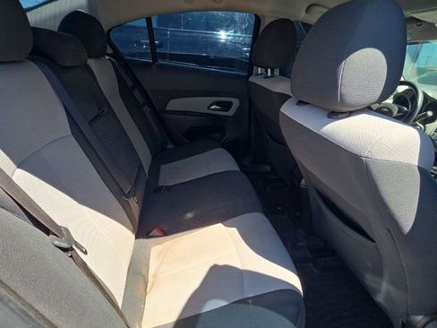Used 2011 Chevrolet Cruze LS image 11