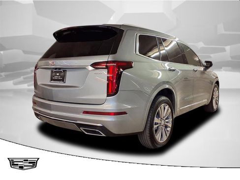 Certified 2025 Cadillac XT6 Premium Luxury image 2