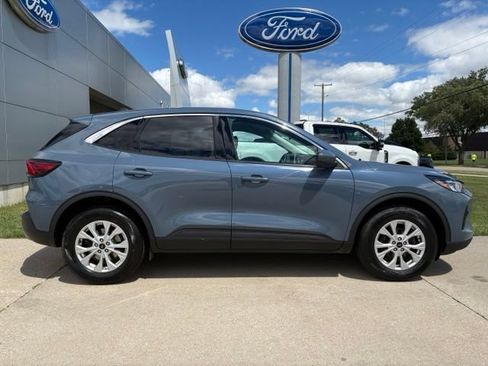 Used 2024 Ford Escape Active w/ Tech Pack #2 AWD/4WD image 17