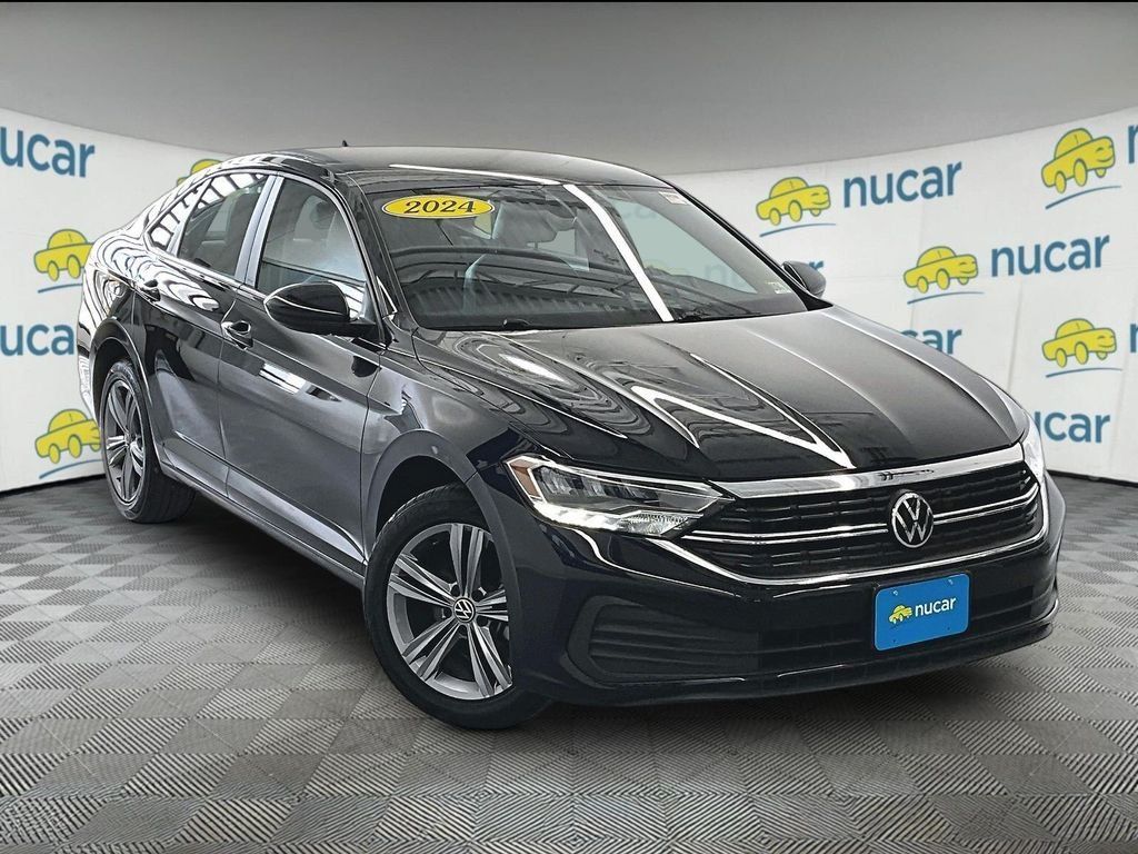 Used 2024 Volkswagen Jetta SE FWD image 1