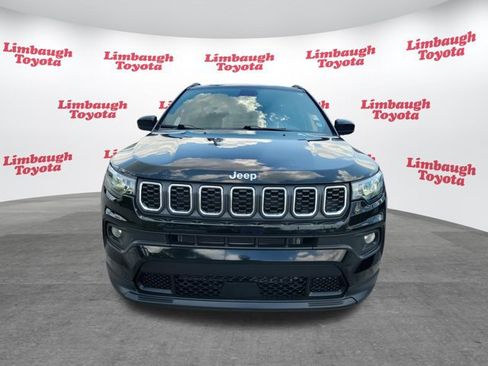 Used 2024 Jeep Compass Latitude AWD/4WD image 19