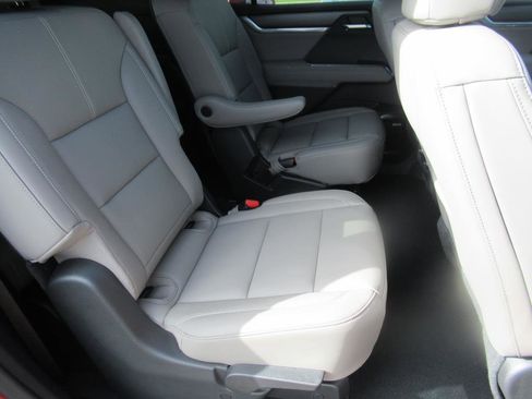 Used 2024 GMC Acadia Elevation w/ Luxury Package image 29