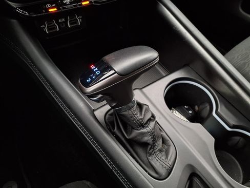 Used 2024 Dodge Durango SXT image 11