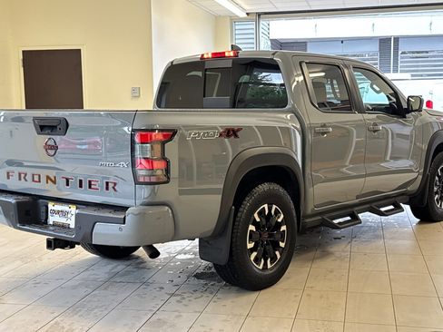Used 2023 Nissan Frontier PRO-4X w/ Pro Convenience Package image 4