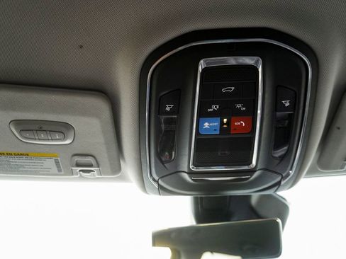 Used 2023 Jeep Grand Cherokee Limited w/ Luxury Tech Group II image 31