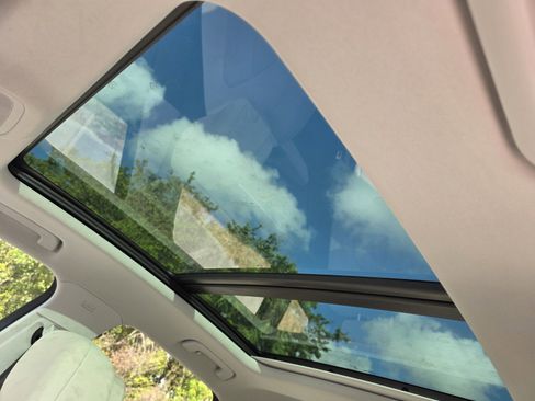 Used 2024 Audi Q3 2.0T Premium image 13