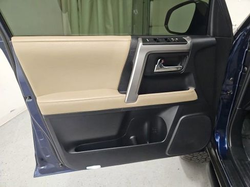 Used 2020 Toyota 4Runner SR5 Premium AWD/4WD image 11