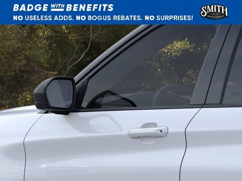 New 2026 Ford Explorer Active RWD image 21
