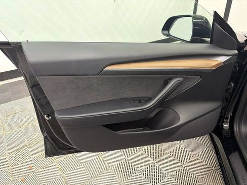 Used 2021 Tesla Model 3 Long Range AWD/4WD image 11