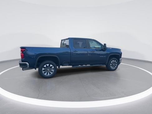 Used 2021 Chevrolet Silverado 2500 LT w/ Convenience Package image 9