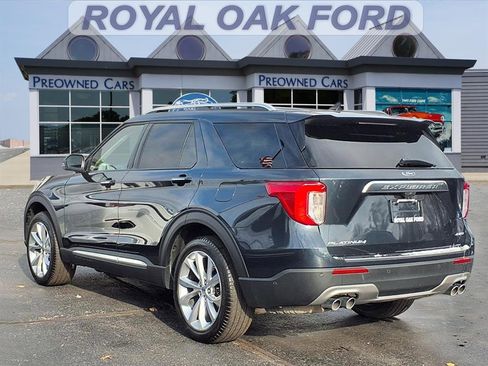 Certified 2023 Ford Explorer Platinum w/ Technology Package image 2