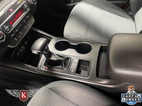 Used 2019 Kia Sorento S image 18