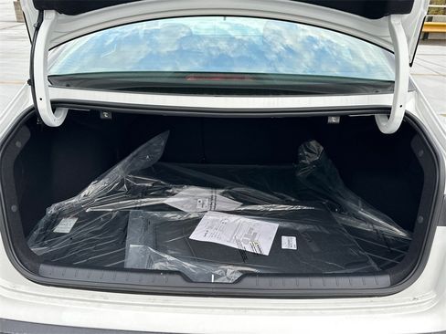 New 2025 Kia K4 LXS image 5