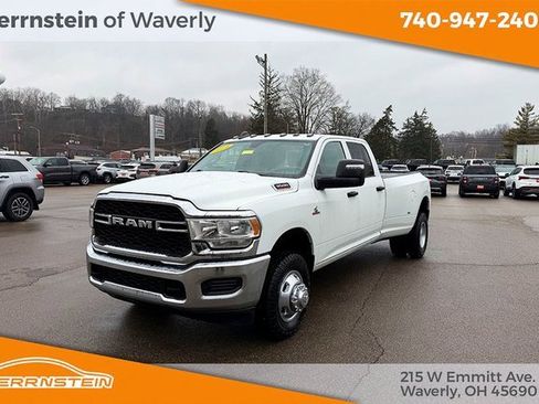 Used 2024 RAM 3500 Tradesman w/ Chrome Appearance Group image 3
