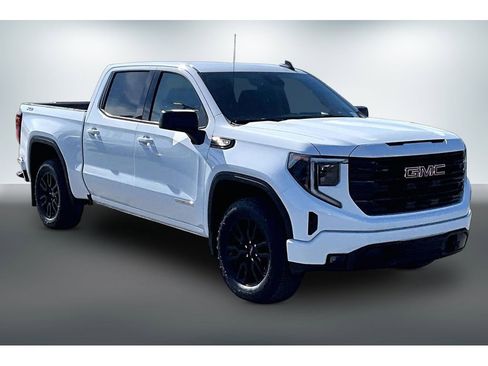 Used 2025 GMC Sierra 1500 Elevation w/ X31 Off-Road Package AWD/4WD image 3