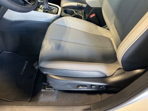 Used 2025 Subaru Forester Premium image 48