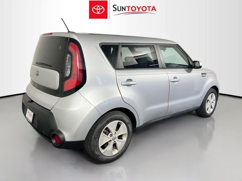 Used 2016 Kia Soul FWD image 4