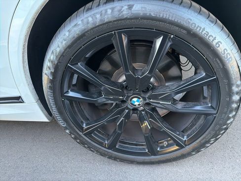 Certified 2023 BMW X7 M60i w/ Executive Package image 7