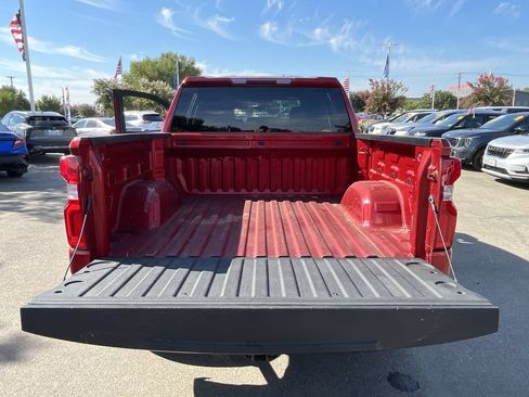 Used 2021 Chevrolet Silverado 1500 RST w/ LPO, Dark Essentials Package AWD/4WD image 23
