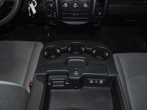 Used 2022 RAM 1500 Classic SLT image 24