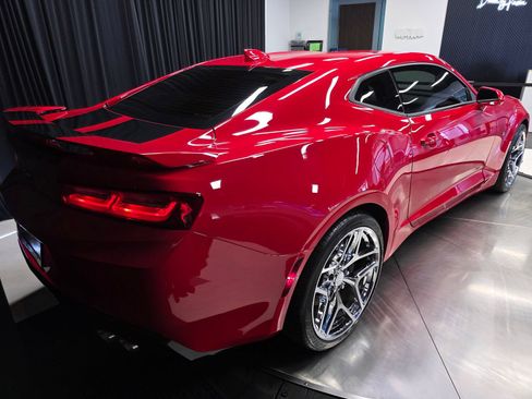 Used 2016 Chevrolet Camaro SS RWD image 13