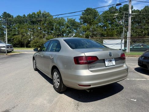 Used 2016 Volkswagen Jetta S FWD image 3