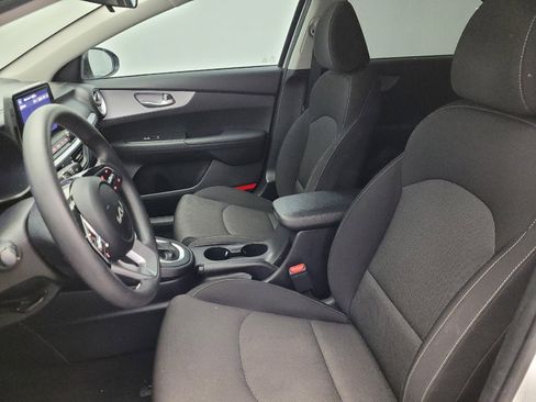 Used 2023 Kia Forte LXS FWD image 17